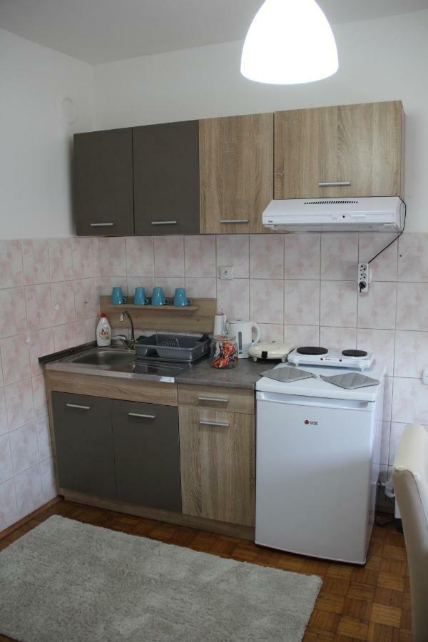 Apartman Kej Pirot Exterior photo