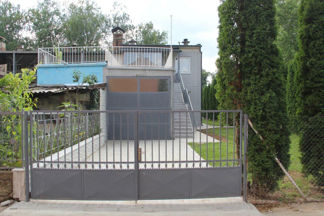 Apartman Kej Pirot Exterior photo