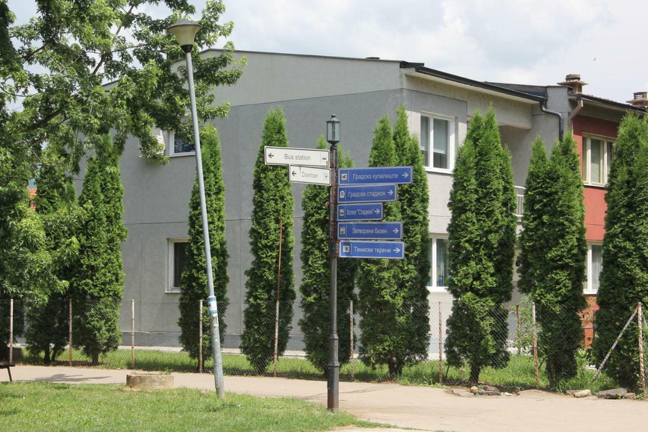 Apartman Kej Pirot Exterior photo